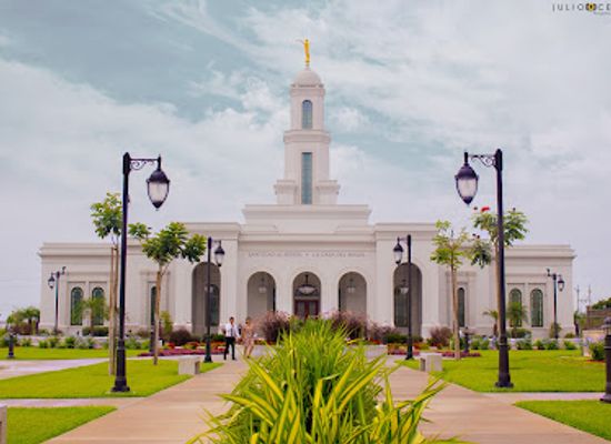 peru/trujillo/attraction/trujillo-peru-temple