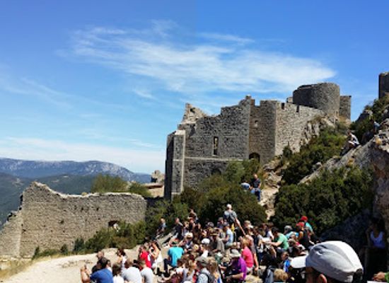 france/languedoc-roussillon/attraction/chateau-de-peyrepertuse