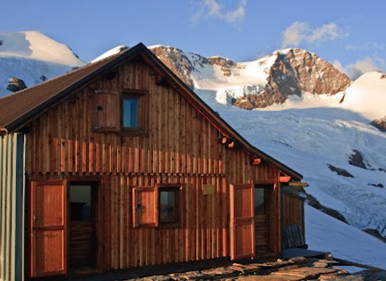 italy/monte-rosa/attraction/quintino-sella-refuge-at-felik
