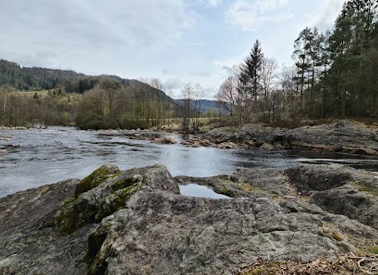 norway/agder/attraction/nasjonalt-villakssenter-kvasfossen