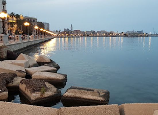 italy/bari/murat/attraction/lungomare-araldo-di-crollalanza