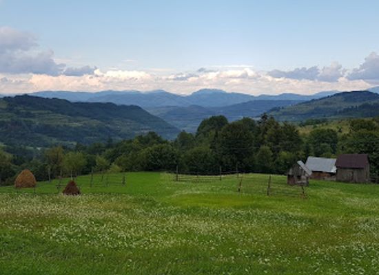 romania/rodnei-mountains/attraction/masa-haiducului-pintea