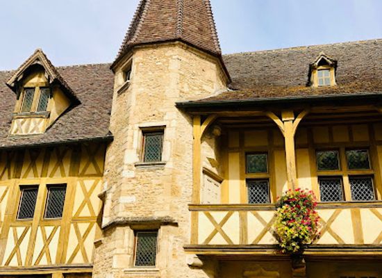 france/burgundy-vineyards/attraction/musee-du-vin-hotel-des-ducs-de-bourgogne
