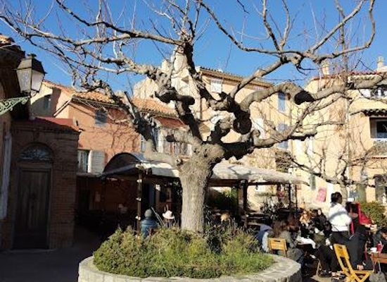 france/marseille/attraction/le-castellet