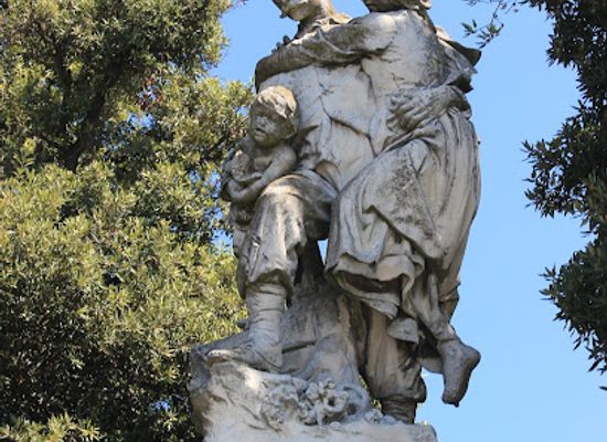 italy/veneto/attraction/monumento-ai-soldati-di-terra-e-di-mare