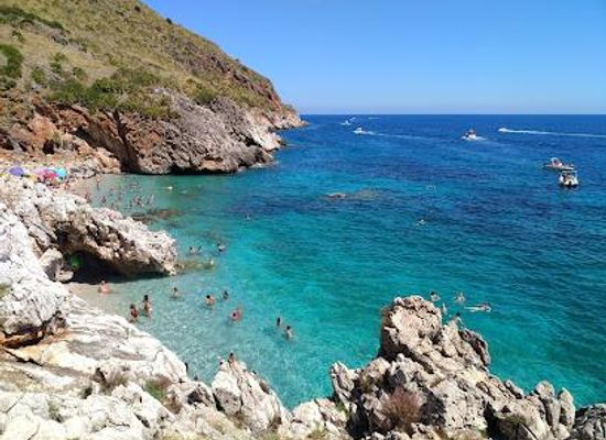 italy/sicily/attraction/cala-capreria