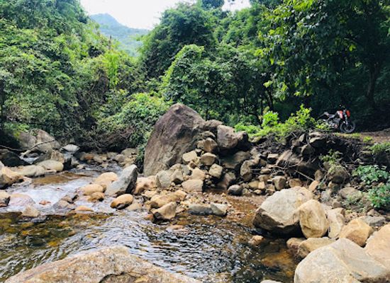 india/kerala/attraction/kadappara-waterfalls