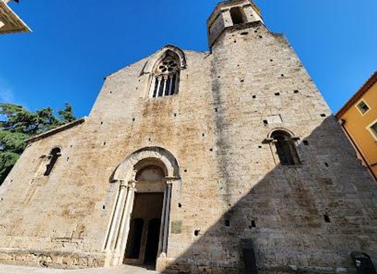 spain/catalonia/attraction/esglesia-de-sant-vicenc-de-besalu