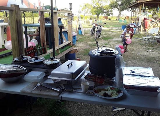 jamaica/savanna-la-mar/attraction/the-happy-farmers-camp