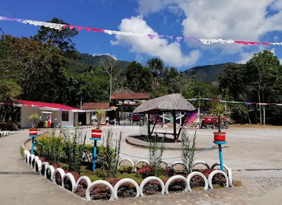 peru/san-martin/attraction/aguas-termales-de-san-mateo-moyobamba