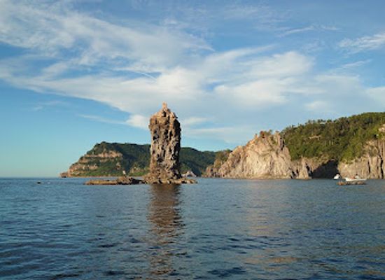japan/oki/attraction/rosoku-jima-candle-island