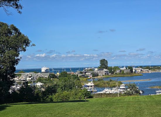 massachusetts/bristol-county/attraction/east-chop-lighthouse