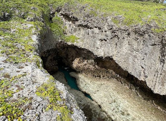 cook-islands/atiu/attraction/three-grottos