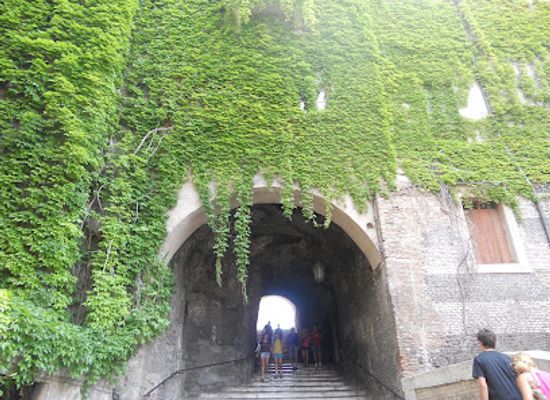 italy/lazio/attraction/scalinata-dei-borgia-o-vicus-scelleratus