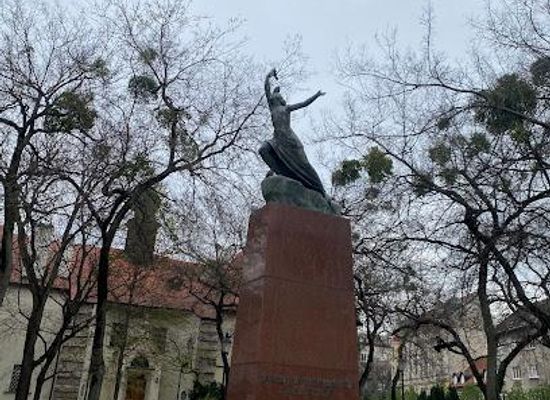 slovakia/bratislava-region/attraction/eugen-suchon-square