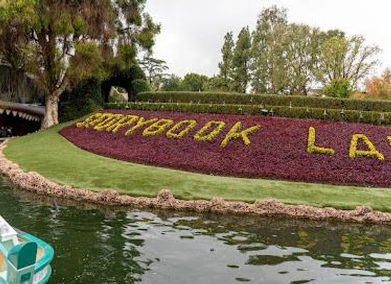 california/orange-county/attraction/storybook-land-canal-boats