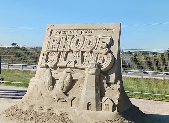 rhode-island/napatree-point-conservation-area/attraction/misquamicut-state-beach-pavillion