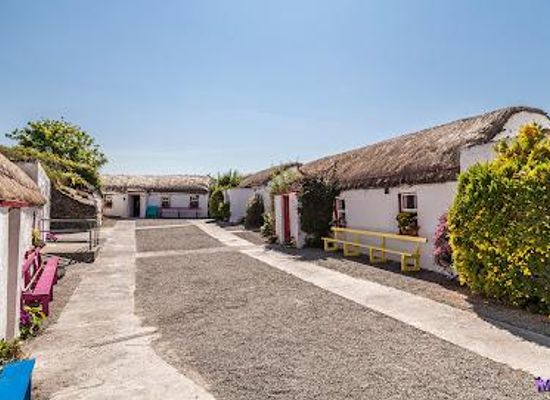 united-kingdom/derry/attraction/doagh-famine-village