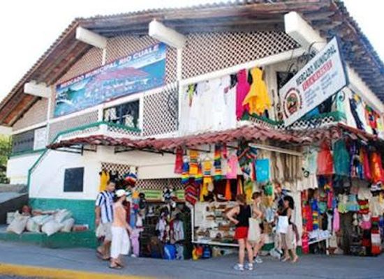 mexico/western-mexico/attraction/mercado-municipal-rio-cuale