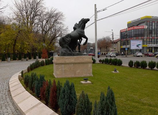 romania/dolj/attraction/monumentul-nicolae-romanescu