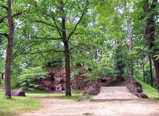 estonia/jogevamaa/attraction/kissing-hill