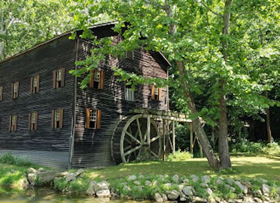 ohio/mohican-state-park/attraction/wolf-creek-grist-mill