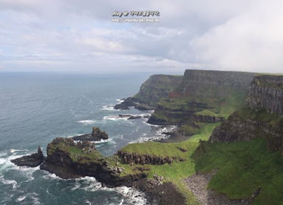 ireland/giant-s-causeway/attraction/dunseveric-to-giant-causeway-trail-strat