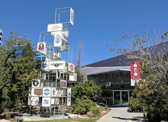 nevada/sparks/attraction/national-automobile-museum