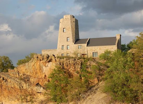oklahoma/chickasaw-country/attraction/tucker-tower