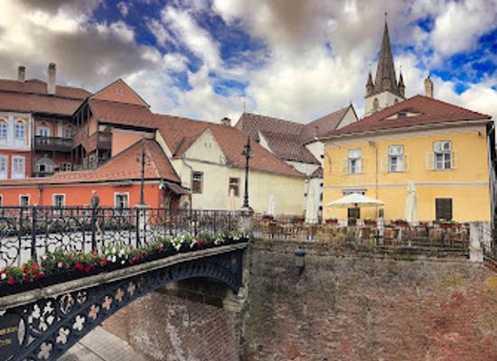 romania/sibiu/attraction/the-bridge-of-lies