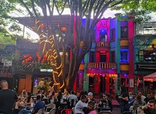 colombia/medellin/attraction/la-house-provenza