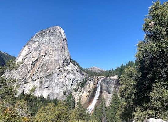 california/yosemite/attraction/nature-center-at-happy-isles