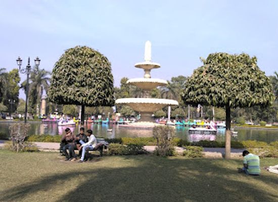 india/udaipur/attraction/sukhadia-circle-statue