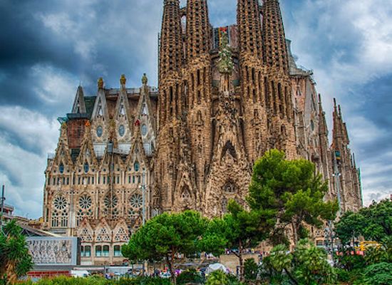 spain/catalonia-pyrenees/attraction/basilica-de-la-sagrada-familia