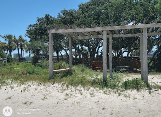 florida/pensacola-beach/attraction/james-p-morgan-memorial-park-and-botanical-gardens