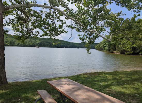 missouri/lake-of-the-ozarks/attraction/lake-of-the-ozarks-state-park