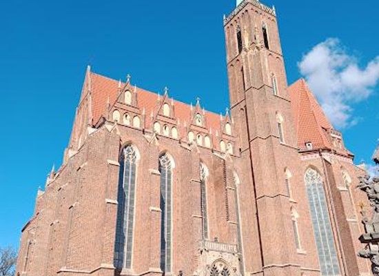 poland/wroclaw/attraction/collegiate-church-of-the-holy-cross-and-st-bartholomew