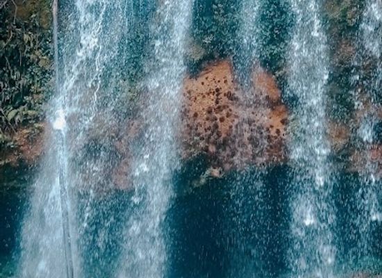 kenya/mount-kenya-region/attraction/iveche-waterfall