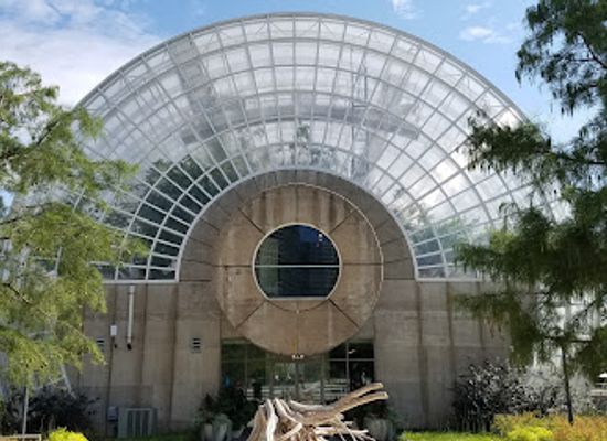oklahoma/oklahoma-city-metropolitan-area/attraction/crystal-bridge-tropical-conservatory