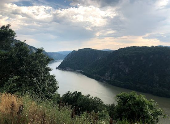 serbia/branicevo/attraction/sokolovac-secinski-vrh