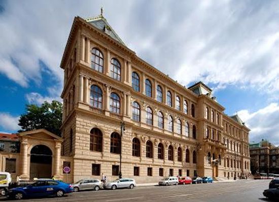 czechia/prague/attraction/museum-of-decorative-arts-in-prague