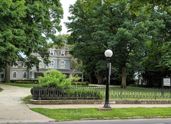illinois/central-illinois/attraction/pettengill-morron-house-museum