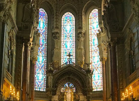 france/lyon/fourviere/attraction/notre-dame-de-fourviere