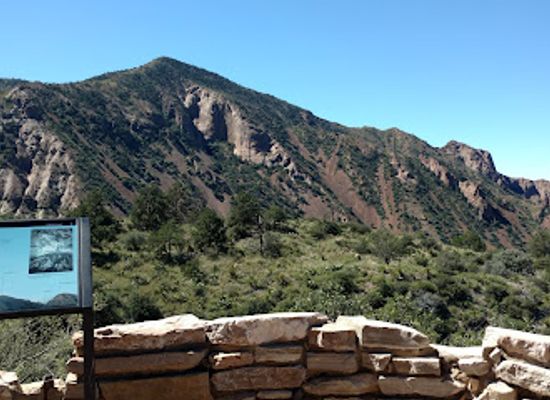 texas/big-bend-national-park/attraction/chisos-basin-visitor-center