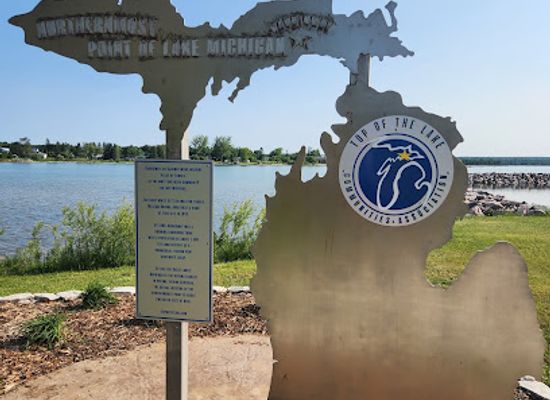 michigan/northern-michigan/attraction/northernmost-point-of-lake-michigan