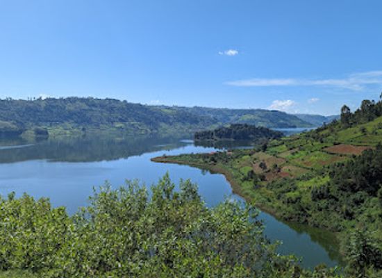 uganda/bwindi-impenetrable-national-park/attraction/lake-bunyonyi