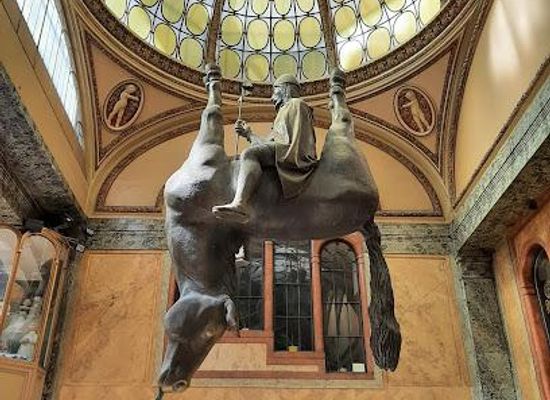 czechia/prague/attraction/statue-of-king-wenceslas-riding-an-upside-down-dead-horse