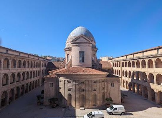 france/marseille/attraction/old-charity-center