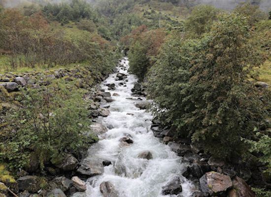 norway/gudvangen/attraction/waterfall-with-bridge