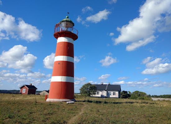 sweden/gotaland/attraction/nar-lighthouse-protected-historic-lighthouse-from-1872